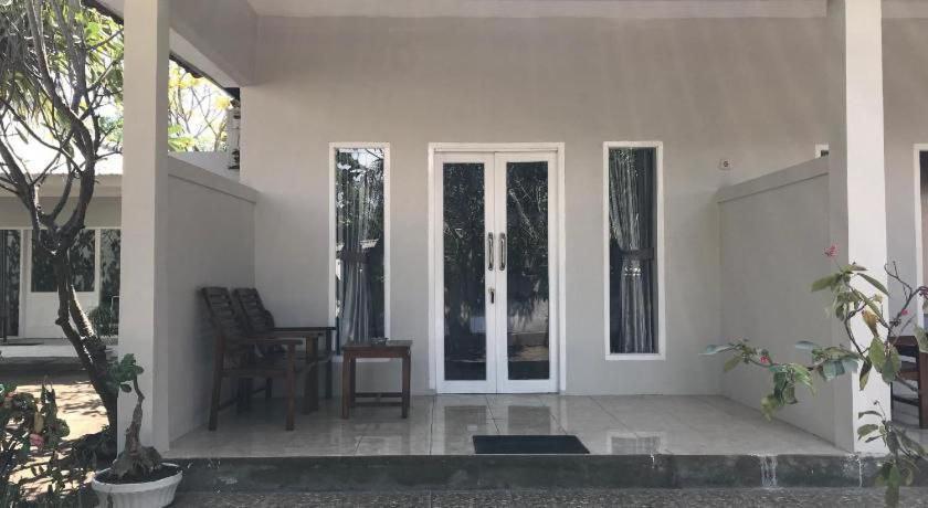 Pineapple Guest House Gili Islands Exterior photo