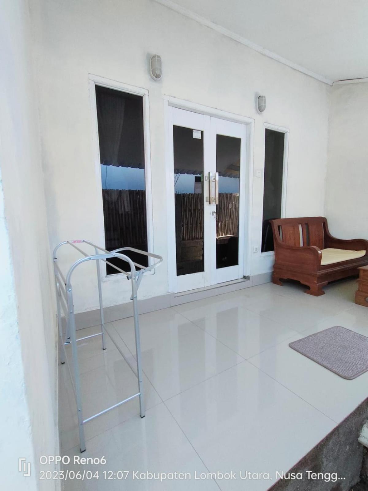 Pineapple Guest House Gili Islands Exterior photo