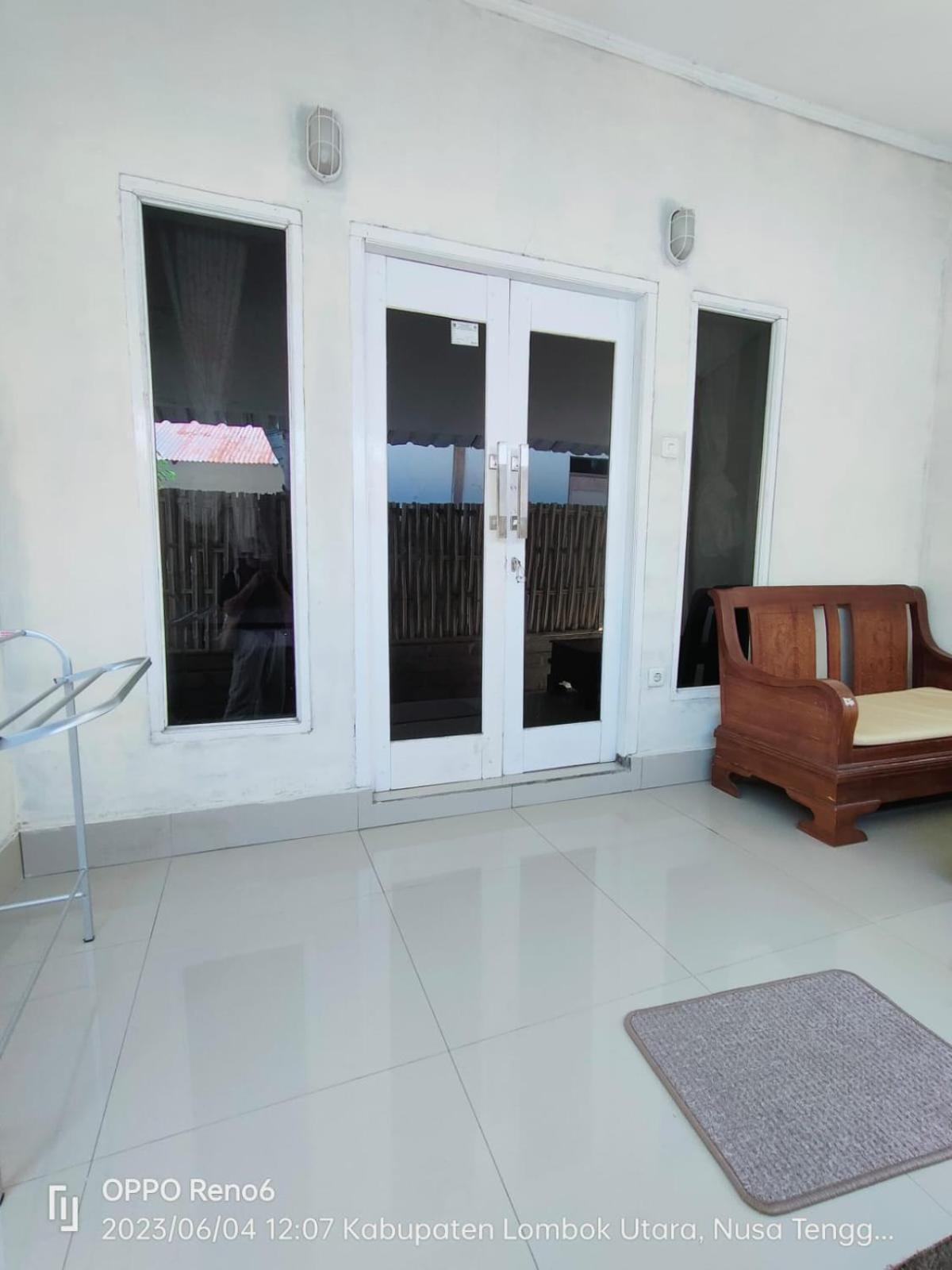 Pineapple Guest House Gili Islands Exterior photo